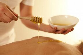 Massage au miel pour l'ostéochondose cervicale