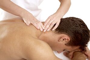 Massage comme méthode pour le traitement de l'ostéochondrose cervicale