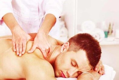 Le massage est une méthode efficace pour traiter l'ostéochondrose thoracique
