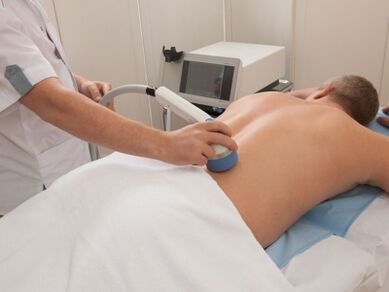 Réaliser une physiothérapie pour l'ostéochondrose thoracique soulage la douleur et l'inflammation